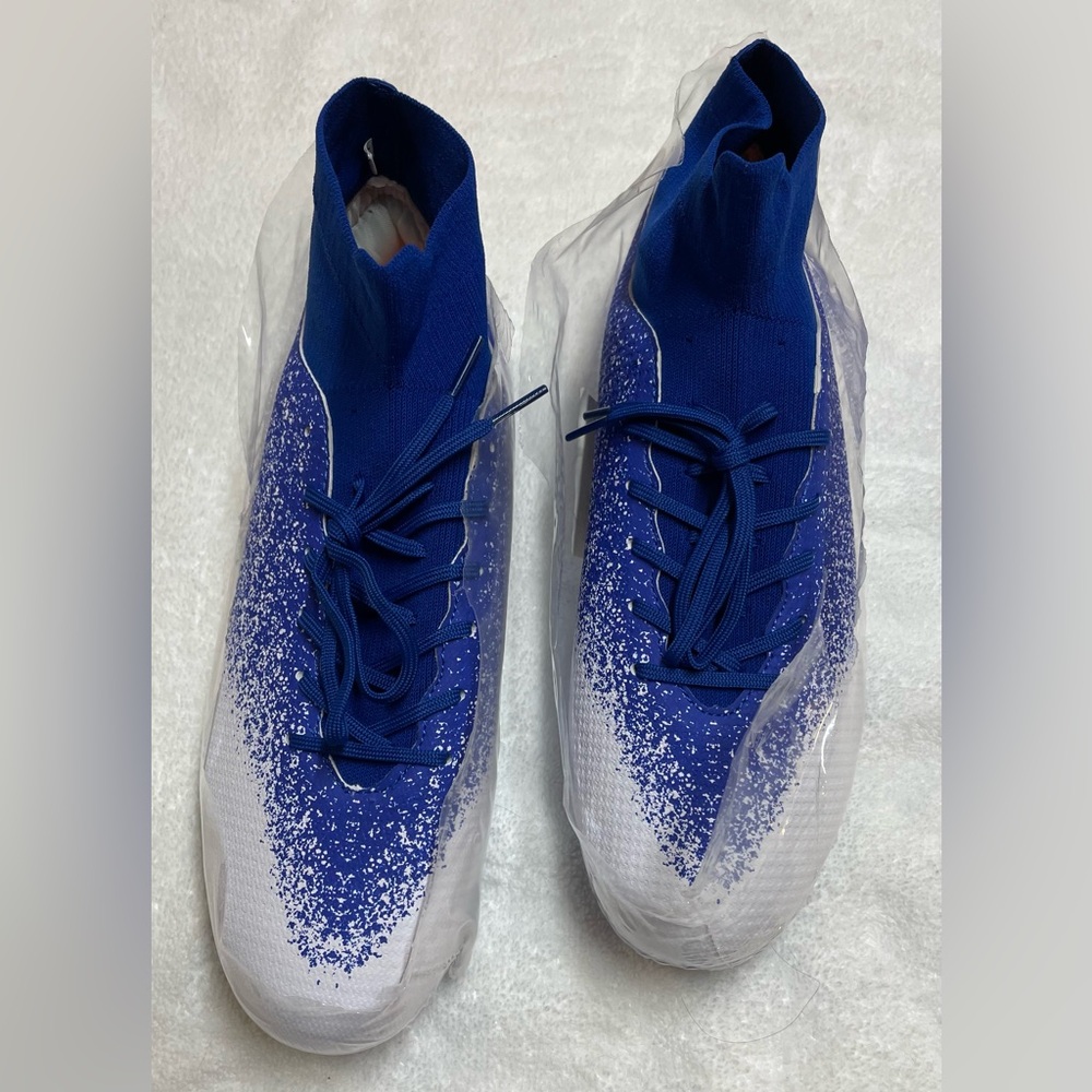 Dynamic Blue and White Soccer Cleats